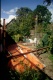 28-08-2004, Omhoog ermee! Dwarsbaklen van de overkapping liggen nog op de grond